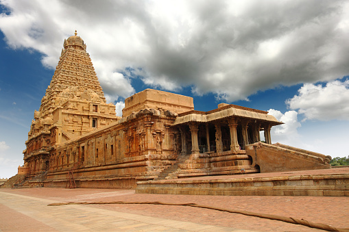 Brihadeeswara Mandir of Thanjavore Hindu temple architecture