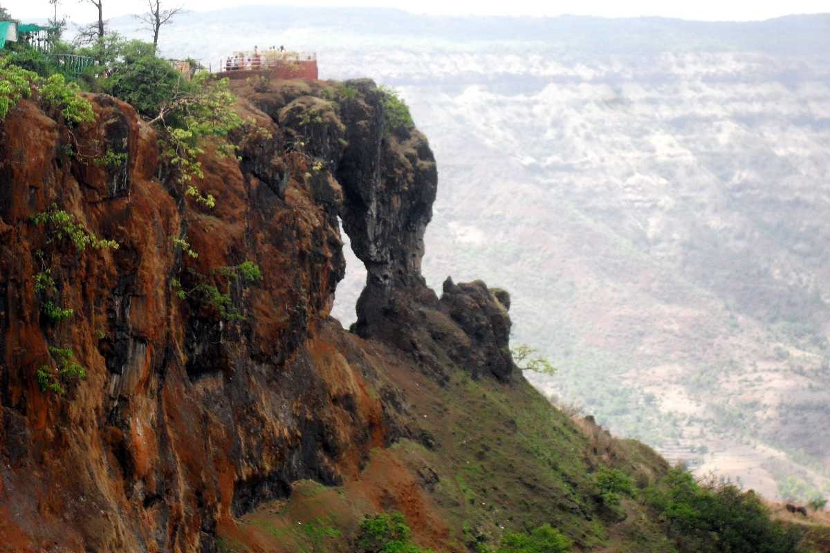 Needle Point, Mahabaleshwar Hill station to visit in Indian monsoon